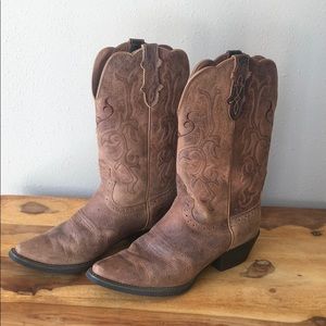 Like new Justin boots